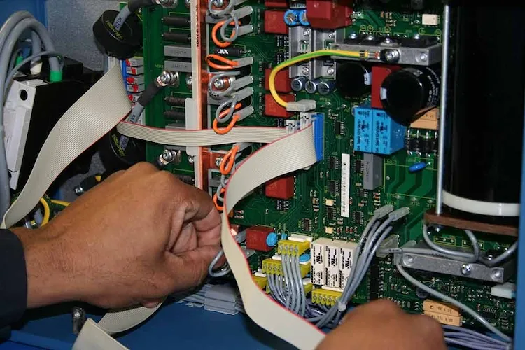 REPARACION DE SERVO DRIVE AC Y DC